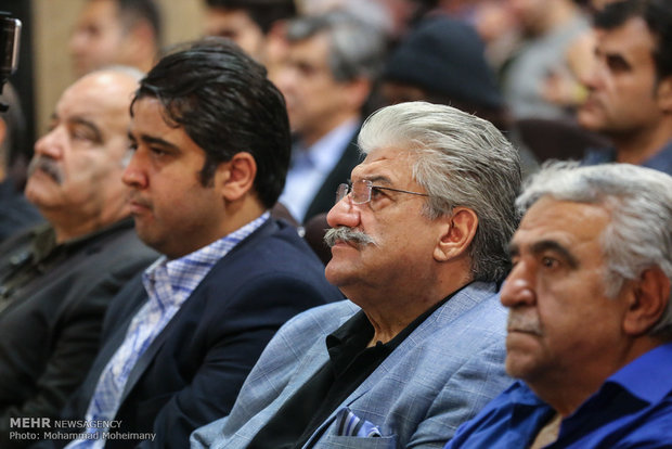 مراسم سومین روز درگذشت ناصر چشم آذر