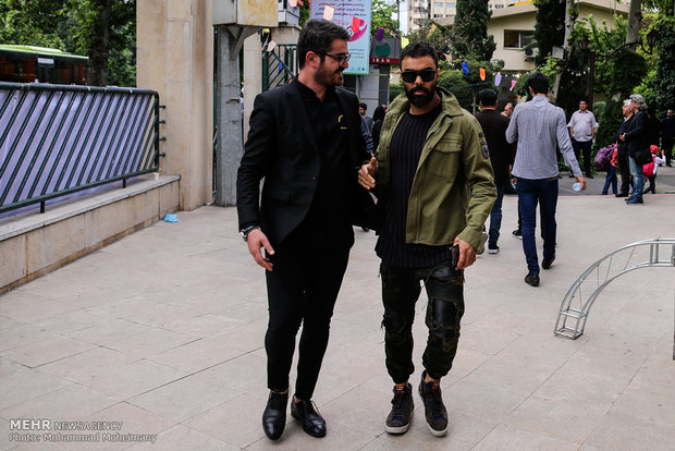 مراسم سومین روز درگذشت ناصر چشم آذر