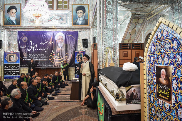 وداع با پیکر آیت الله ایمانی در شیراز