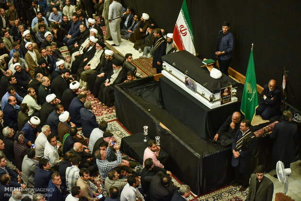 وداع با پیکر آیت الله ایمانی در شیراز