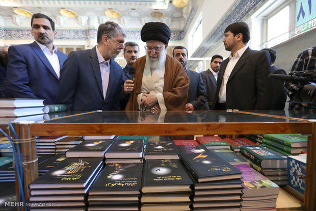 بازدید رهبر انقلاب از سی و یکمین نمایشگاه بین‌المللی کتاب تهران.