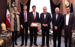 Vice president for science and technology Sourena Sattari (3rd from right) and Swiss State Secretary for Education, Research and Innovation Mauro Dell’Ambrogio (3rd from left) pose for a photo during 