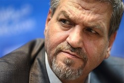 نائب ايراني يهدد بفرض الضرائب على السفن العابرة لمضيق هرمز
