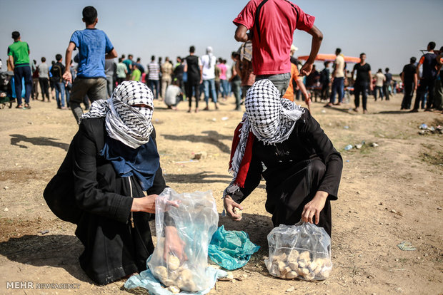 مشاركة النساء الفلسطينيات في مظاهرة ضد اسرائيل