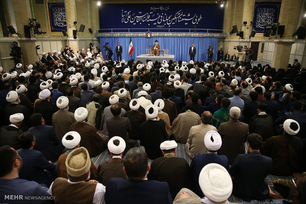 Leader receives participants at the International Congress on the Role of Shia in the Advent and Advancement of Islamic Sciences 