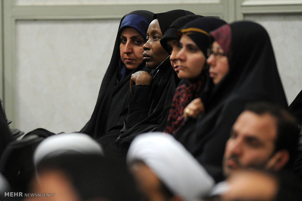 Leader receives participants at the International Congress on the Role of Shia in the Advent and Advancement of Islamic Sciences 