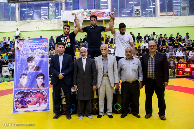 هشتمین دوره مسابقات کشتی آزاد جام برادران زهرایی