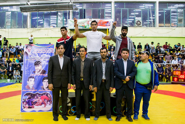 هشتمین دوره مسابقات کشتی آزاد جام برادران زهرایی