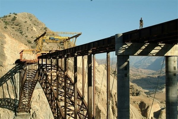 پل مرزی سرخس ایران ـ سرخس ترکمنستان آماده بهره برداری شد