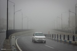 مه گرفتگی در محورهای گیلان و اردبیل/ ترافیک در آزادراه تهران-کرج