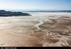 A photo of Urmia Lake taken in early April/ Photo by Mojtaba Esmailzadeh/ Tasnim