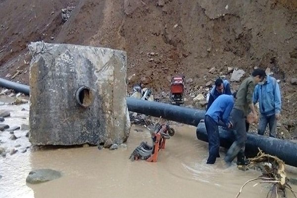 خسارت سیل به شبکه آبرسانی ۳۳روستای زیرکوه/ امداد رسانی ادامه دارد