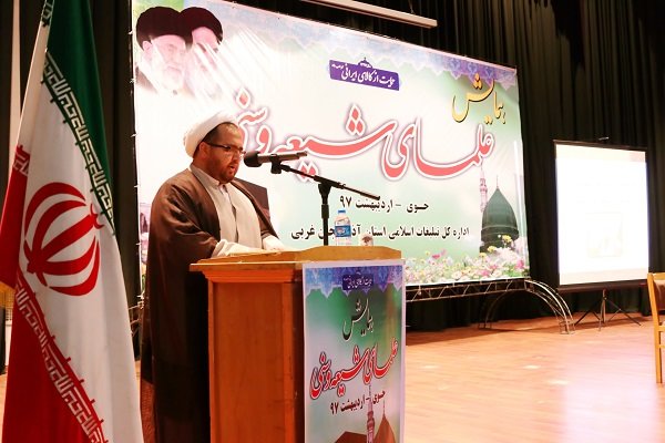 روحانیون در ماه رمضان سبک زندگی اسلامی را برای مردم تبیین کنند