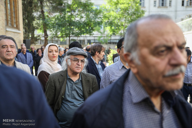 تشییع پیکر حسین شهاب بازیگر پیشکسوت