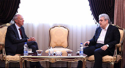 Iran’s vice president for science and technology Sourena Sattari (R) and WIPO Director General Francis Gurry held a meeting in Tehran on Saturday