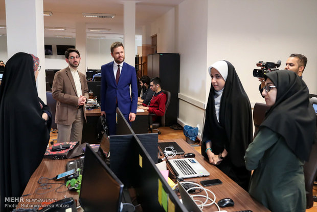 Polish amb. visits Mehr News HQ