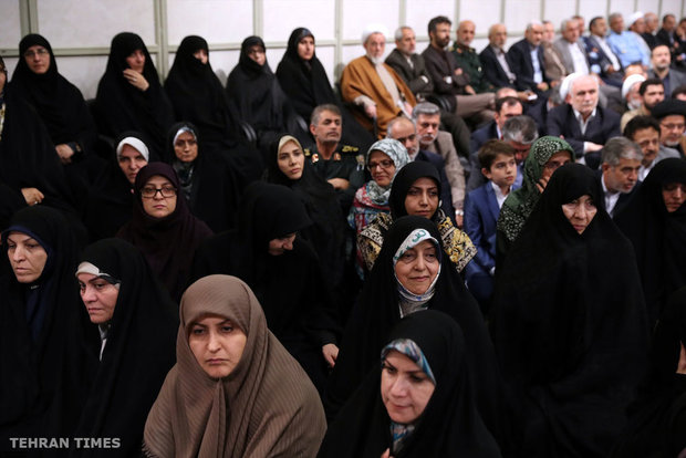 Heads of government branches, authorities meet with Ayatollah Khamenei