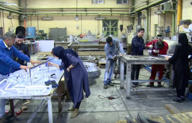 ترامب يقضي على حلم أول صاحبة مصنع في إيران