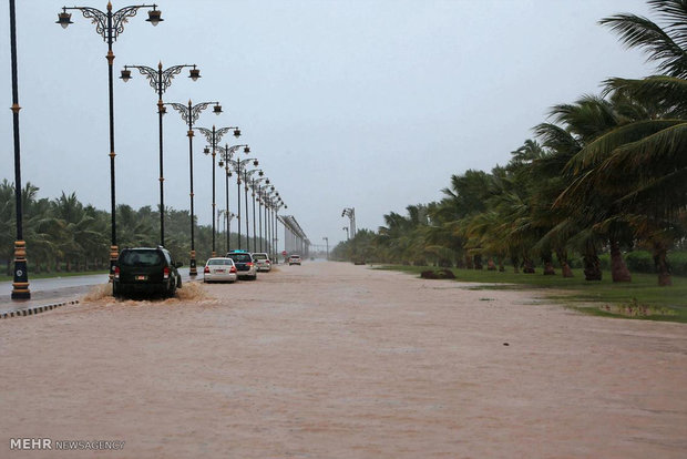طوفان مکونو در عمان