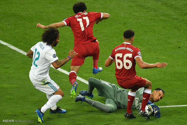Real Madrid ile Liverpool arasındaki final maçından kareler