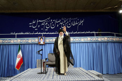 University students meet with Ayatollah Khamenei