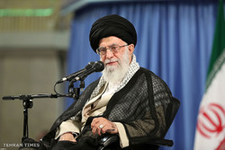 University students meet with Ayatollah Khamenei