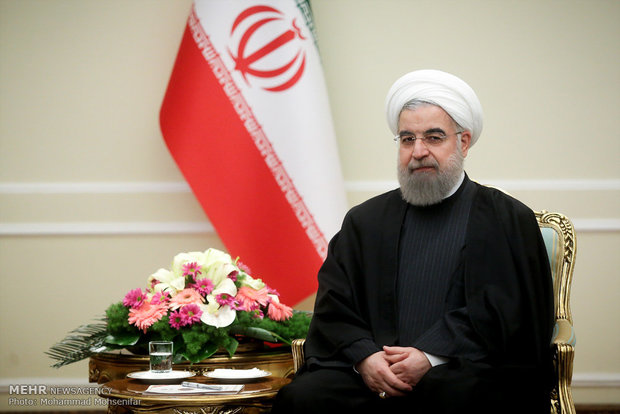الرئيس روحاني يجدد دعم طهران لحكومة الرئيس الفنزويلي مادورو