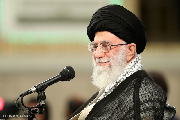 University students meet with Ayatollah Khamenei