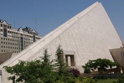 Suspicious package spotted at Iran Parliament