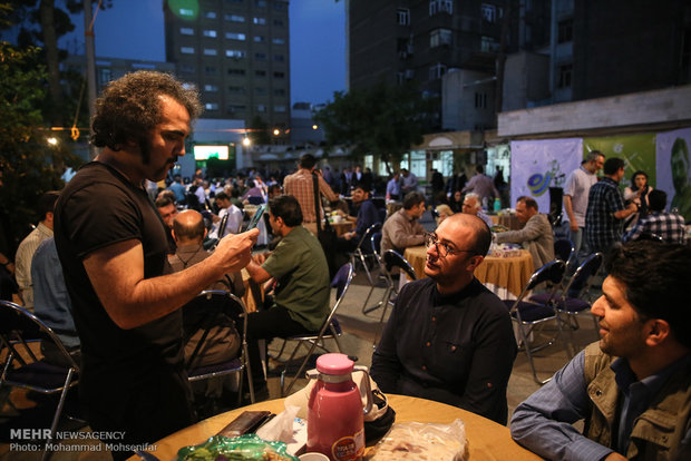 افطاری انجمن عکاسان انقلاب و دفاع مقدس