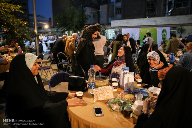 افطاری انجمن عکاسان انقلاب و دفاع مقدس