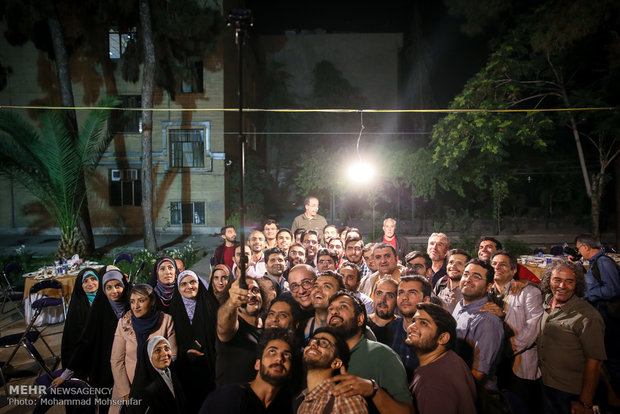 افطاری انجمن عکاسان انقلاب و دفاع مقدس