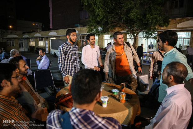 افطاری انجمن عکاسان انقلاب و دفاع مقدس