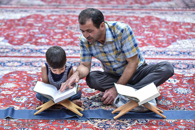 هیئت‌های مذهبی توسعه آموزش‌های قرآنی را در برنامه قرار دهند