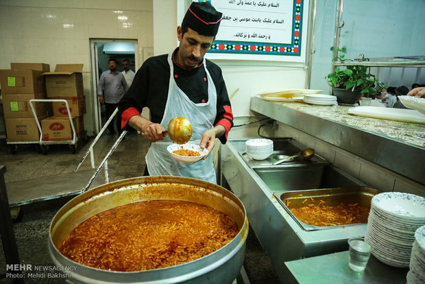 Kum kentinde büyük iftar ziyafeti