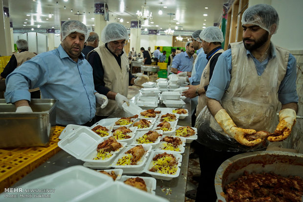 Kum kentinde büyük iftar ziyafeti