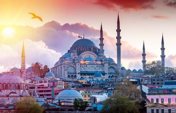 Iranians top list of tourist arrivals in Turkey