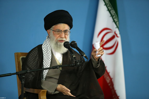 ایران نے گذشتہ 40 برسوں سے امریکہ کو مغلوب بنا رکھا ہے/ امریکہ پہلے سے بہت  زیادہ کمزور
