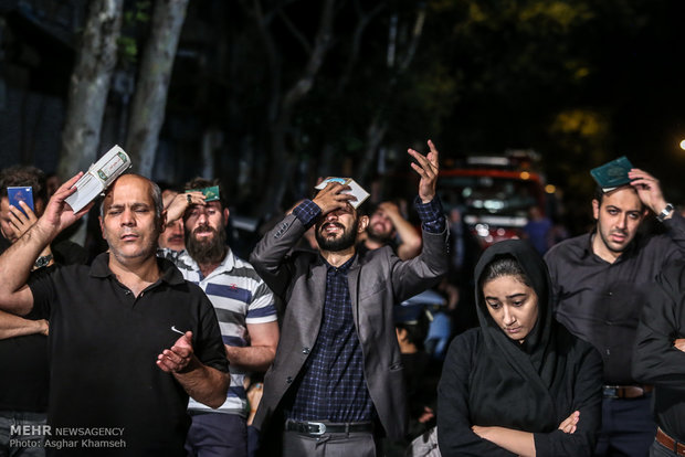 تہران میں دوسری شب قدر عقیدت سے منائی گئی(2)