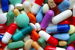 مصرف خودسرانه آنتی بیوتیک ها باعث بروز مقاومت‌های دارویی می‌شود