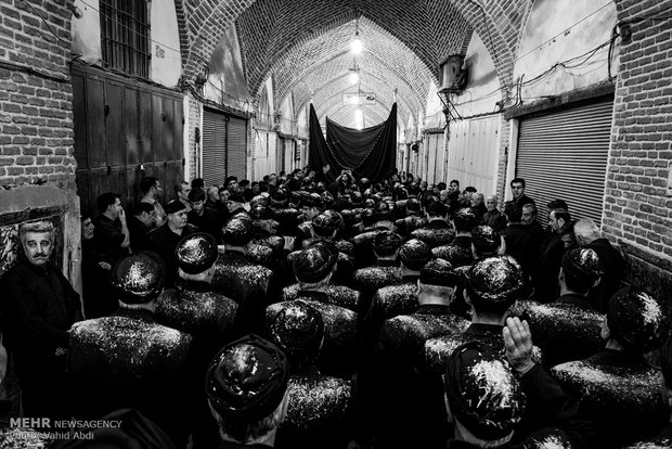 تبریز کے بازار میں حضرت علی (ع) کی شہادت کی مناسبت سے عزاداری