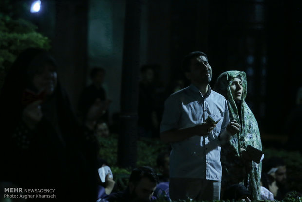 مراسم احیای شب بیست و سوم ماه رمضان در تهران - 2