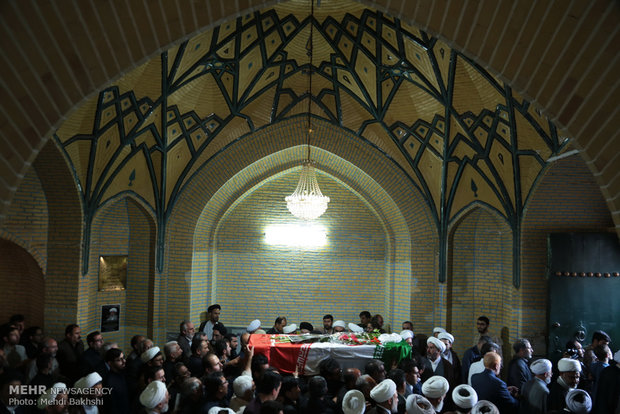 مراسم تشییع پیکر حجت‌الاسلام احمد احمدی در قم‎
