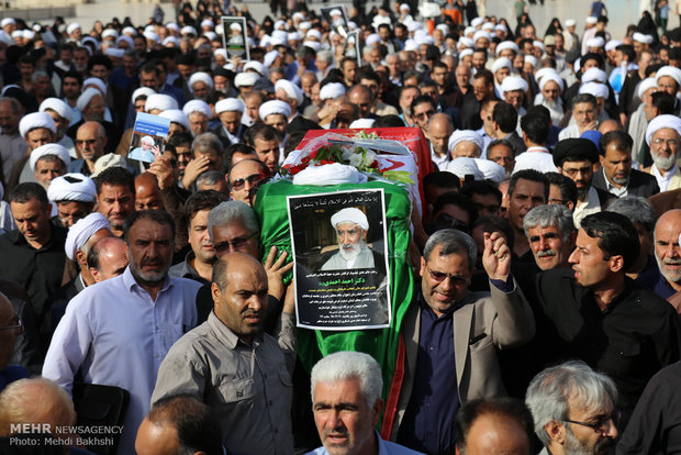 قم میں مرحوم حجۃ الاسلام احمد احمدی کی تشییع جنازہ