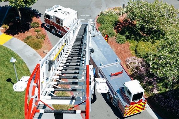 خودروی آتش نشانی با نردبان بلند ضرورت اصلی بجنورد است