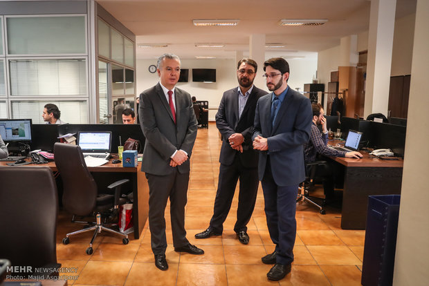 Brazilian envoy at Mehr News HQ for tour, interview