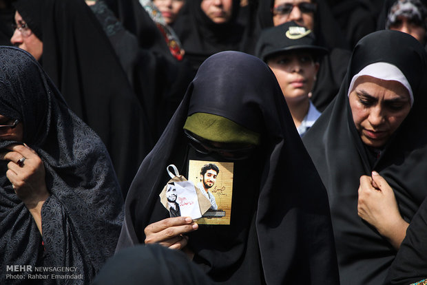 مراسم تشییع پیکر شهید خلیل تختی نژاد دومین شهید مدافع حرم استان هرمزگان