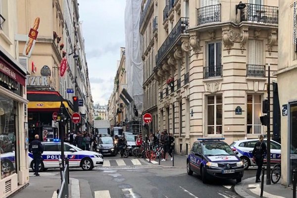 Tehran aids Paris in hostage situation