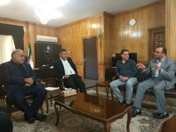 کسانی که مردم به آنها اعتماد کرده‌اند در مقابل مردم پاسخگو باشند
