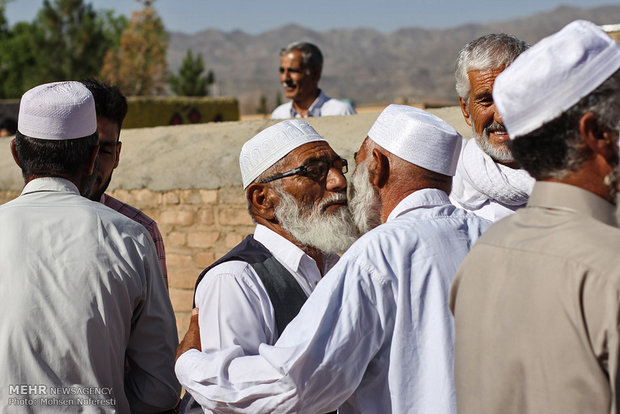 اقامه نماز عید سعید فطر در روستای بجد خراسان جنوبی